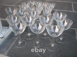 Lot Of 22 Vintage Etched Daisy Flower Stemmed Glasses 11 @ 5.75 & 11 @ 5