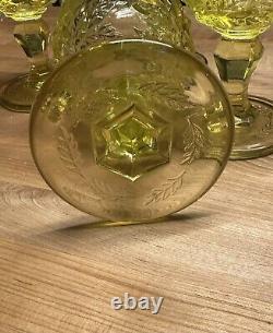 Lot of 4 VTG Yellow Green Uranium Vaseline Glass Footed Water/Wine Goblets