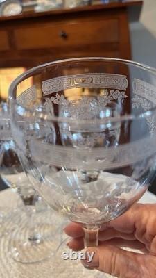 Set of 6 Etched Floral Pattern Clear Glass Wine Glasses