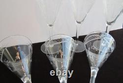 Set of 6 Vintage Retro Mint Condition Etched Wine Glasses. Ca. 1940-50's