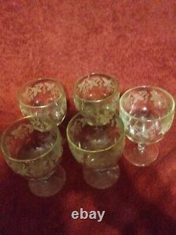 Vintage 5Pc Water Goblets With a grapevine etching. 6 tall
