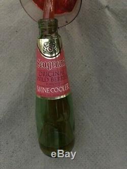 Vintage FROZEN MOMENTS SEAGRAM WINE COOLER WILD BERRIES AND GLASS OF ICE